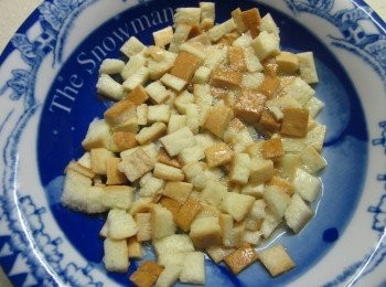 step2: 泡到吐司邊已完全吸收蛋白