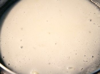 step3: <span class="group_2">椰奶淋醬</span>：將所有材料在鍋中用小火煮，煮到有濃稠狀即可