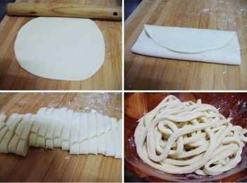 step2: 接著用橄麵棍桿整成所需麵皮(厚度依喜好口感決定即可) 灑上少許手粉ˊ將麵皮3摺後用刀切成所需麵條 (粗/細/不限ˊ自己喜歡即可) 完成的麵條攤開ˊ灑上少許手粉才不會沾黏在一起