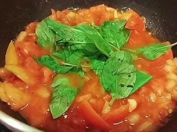 step8: 放入九層塔拌勻