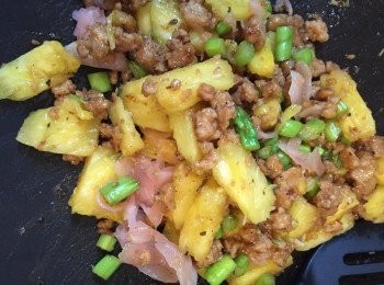 step6: 拌勻酸子薑粒及迷迭香， 待涼備用，