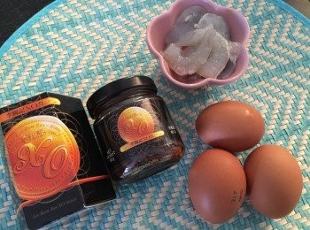 step1: 1.  蛋打係量杯入面，記住分量，方便之後加水，再打勻