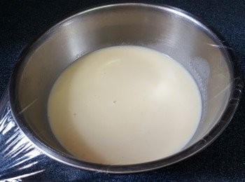 step8: 用保鮮紙包好放入雪櫃冷藏格靜置30分鐘