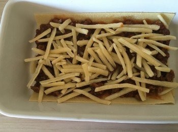 step7: 再鋪上一層芝士。