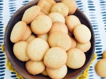 step6: 放在涼架上待涼後，放入密實盒內，可存放一至兩星期