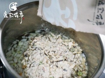 step3: 最後加入極道冬菇粥，攪拌均勻