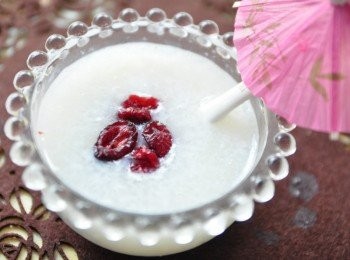 step6: 放上蔓越莓，就是一道健康又有口感的小甜品!