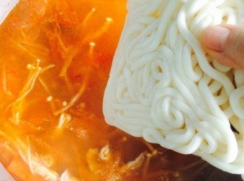 step4: 然後下烏冬和粉絲。