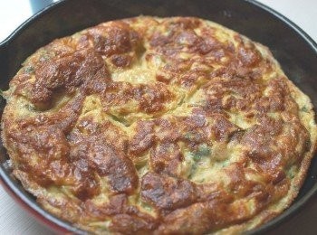 step5: 撲鼻的蛋香加上九層塔的香氣,讓菜脯的口感更好吃呢~好吃的古早味,拿來配稀飯也好吃:)