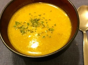 step7: 如果喜歡, 可以在湯加入1,2湯匙椰汁.