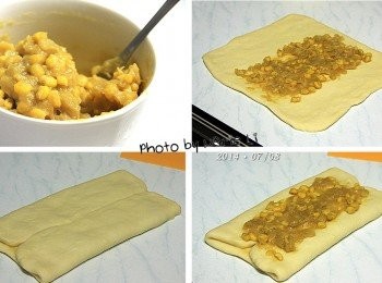 step5: 先將麵糰擀成方形，中間鋪上一層餡料
將左右兩邊向中間折合
折合後稍微按壓排擠出裡面的空氣
再鋪上一層餡料