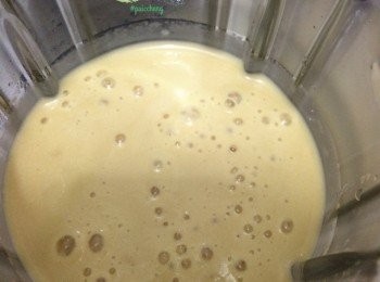 step4: 用攪拌機將湯打成濃湯狀, 倒回煲加奶煮滾