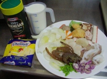 step1: 先準備好所需<span class="group_1">材料</span>ˊ並清洗乾淨處理成適當大小備用