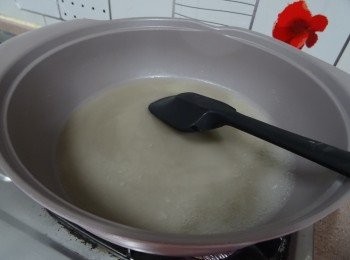 step5: 煮滾雞湯然後用生粉水埋薄芡， 把芡汁淋在菜卷上, 然後灑上金華火腿蓉便完成