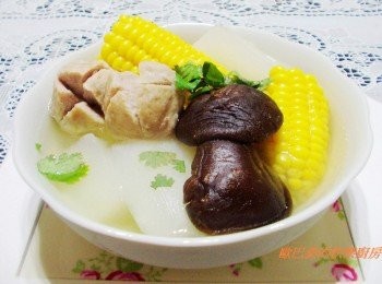 step7: 簡單的家常湯品ˊ湯鮮味美ˊ 不是多豪華的<span class="group_1">材料</span>ˊ確有著最棒的味道。 偶爾我喜歡來上這麼一鍋ˊ 非常清爽ˊ非常讓人滿足ˊ 就像簡單平凡的生活ˊ或許不是最精彩ˊ 確是最值得讓人細細品味的~~