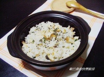 step7: 簡單味美吐魠魚紫蘇炊飯就完成囉。