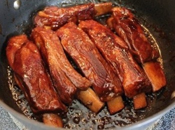 step8: 燒6-8分鐘, 或至燒醬微微收乾即完成. 【料理蠔幫手！】李錦記舊庄特級蠔油, 無論沾煮拌炒皆適合, 為料理美味加分!!