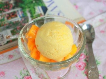 step10: 吃的時候，下面加些切丁的芒果更有味道喔～！