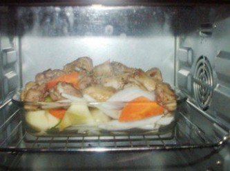 step4: 送入預熱好的烤箱ˊ200度c烘烤10分鐘ˊ 再調降至180度c烘烤50分鐘即可