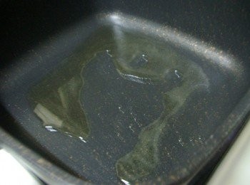 step4: 步驟4魚片蒸煮完成取出擺盤ˊ然後蔥和辣椒絲去除水份ˊ擺在魚片上