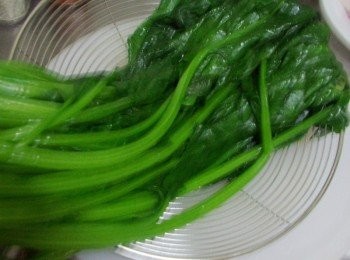 step3: 接著取出瀝除多餘水份