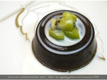 step8: 最後也可以淋上些許鮮奶來添色！