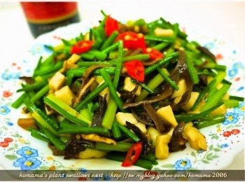 step7: 起鍋後，可放上些許已切片的辣椒來增色！