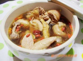 step5: 歐巴桑不是專業中醫師ˊ對藥材瞭解也有限ˊ 更不可能清楚每個人身體狀況ˊ 就只是單純分享ˊ 所以如果是太深沉的問題ˊ我也沒能力回答大家。 只是覺得凡事適量即可ˊ應該就無大礙ˊ 真有疑惑或不放心就根據自己身體狀況決定是否要喝囉~