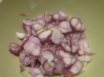 step3: 蒜頭及紅葱頭切片