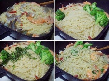 step4: 步驟3完成ˊ將已經7~8分熟的義大利麵撈過來ˊ並加入白蝦ˊ 花椰菜ˊ拌炒入味ˊ最後完成前加入羅勒ˊ鮮味炒手ˊ和1.5大匙橄欖油ˊ 再次拌勻ˊ讓整體味道更融化即可