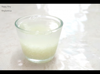 step1: 白米預先浸水6小時以上或浸過夜，瀝乾備用。