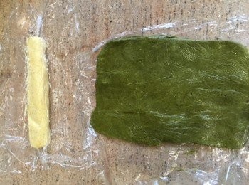 step2: 2)加入過篩粉類攪勻即可