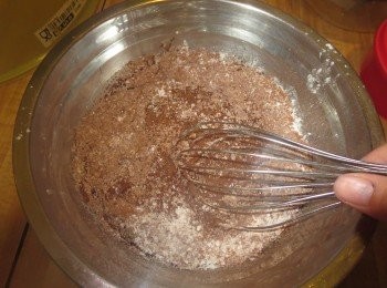 step1: 作法:
1.A料隔水拌勻。


2.加入B拌勻