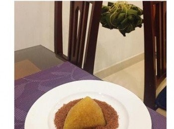 step6: 鹼粽煮好後取出吊乾、降溫。冷卻後放冷藏，食用時可沾砂糖、糖粉或蜂蜜。