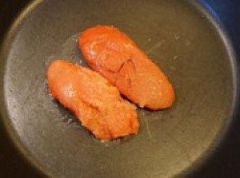 step3: 不時翻面，基本上表面變色內里八成熟即可，泛生的部分也可以吃沒問題