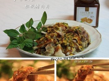 step5: 這道且戰且走、隨機應變之下應運而生的《百香調蜜松阪豬肉片》
說個真真正正的老實話，還真是意外地很好吃耶！！

肉質不用說，一整個軟嫩到入口即化
搭上百香果的天然果香，再調合著香醇的龍眼蜜
百香果的酸馬上讓蜂蜜給壓制下來
形成了微酸微甜的口味與百香果粒在嘴裡咀嚼的特別口感
真的是三兩下盤子就見底被夾光光了~

有機會一定要嘗嘗
蜂蜜淋下後需靜置幾分鐘
讓蜜的香甜能自然地與百香果的酸相調合
這是誤打誤撞之下搞出來的一道教人驚訝的創意料理。