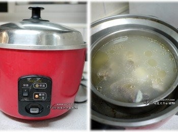 step3: 3 外鍋2杯水下去蒸，跳起來再放入適量的鹽即可
