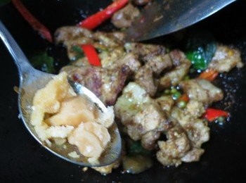 step6: 一匙椰糖或白沙糖也可以