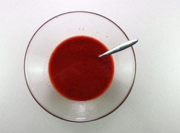 step4: 紅糟醬已有鹹味,可依個人喜愛的甜度來調整糖的份量。我選用38%的米酒頭,與紅糟醬結合後風味非常的棒!