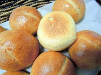 step6: 是有嚼勁的麵包，簡單的美味。