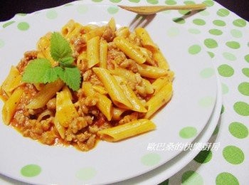 step8: 高湯添加依喜好自己決定ˊ也可以直接用煮麵水ˊ再酌量變化<span class="group_2">調味</span> 買不到喜歡麵醬ˊ紅醬也可自己做ˊ都OK的。 喜歡的找時間試試哦~