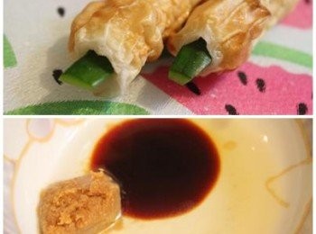step1: 1) 竹輪退冰後, 將小黃瓜切成適當大小, 塞入竹輪中心的洞洞中

2) <span class="group_2">味噌醬</span>材料攪拌均勻