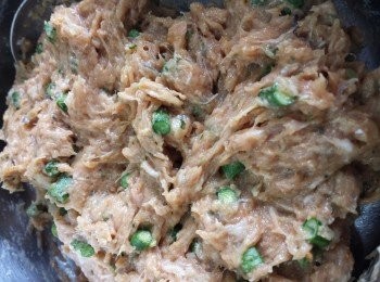 step5: 加入豆角及所有<span class="group_3">調味</span>料後打至起膠。