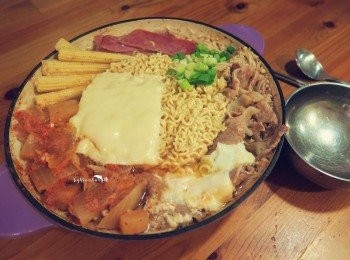 step4: 起鍋前放上起司片即完成