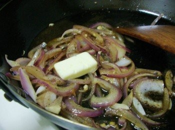 step4: 完成前再加入1小塊奶油讓其口感更香醇溶合即可