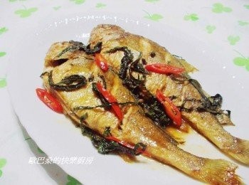 step6: 美味又下飯的【紫蘇燒黃魚】就完成囉。