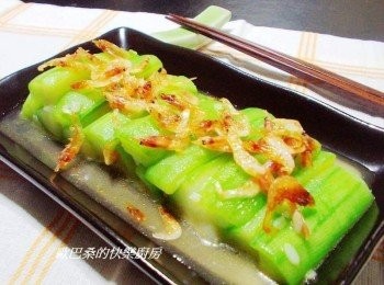 step6: 完成盛起擺盤再灑上剩下櫻花蝦即可ˊ櫻花蝦炒絲瓜ˊ 就能美味上桌囉。