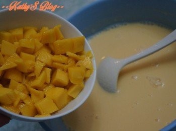 step5: 最後加埋啲芒果粒拌勻~