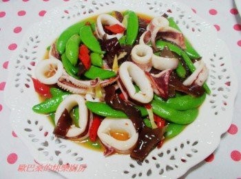 step6: 清爽鮮美的"甜豆木耳炒脆卷"就完成囉~