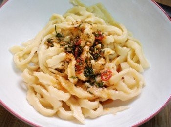 step10: 將微波處理後香草油和麵條充分拌勻即可